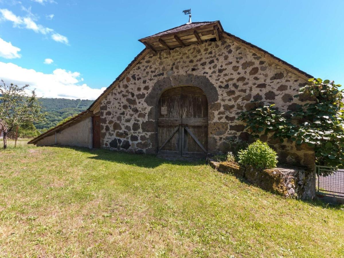 Beautiful Villa In The Parc Des Volcans D Auvergne Vic-sur-Cère المظهر الخارجي الصورة